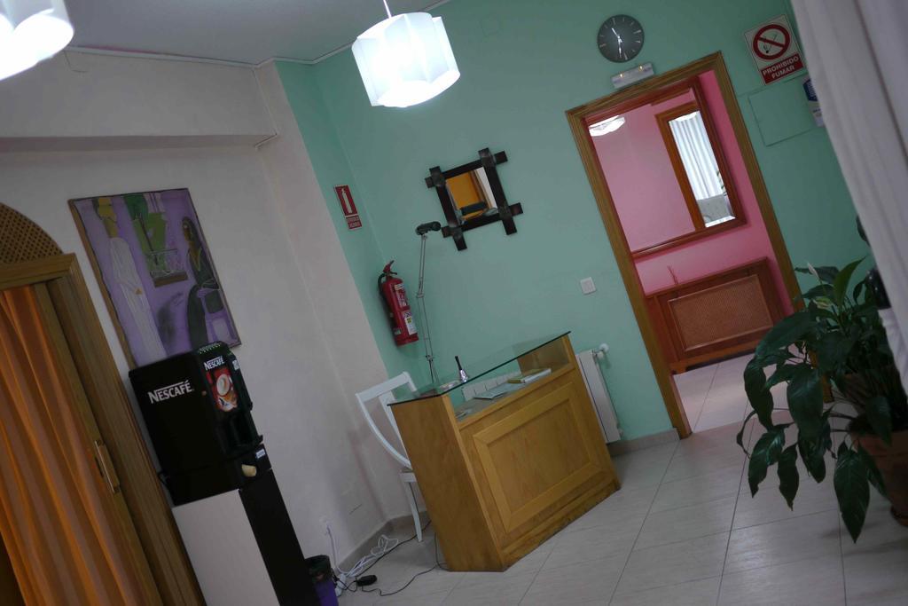 Hostal El Alba Brunete Bagian luar foto